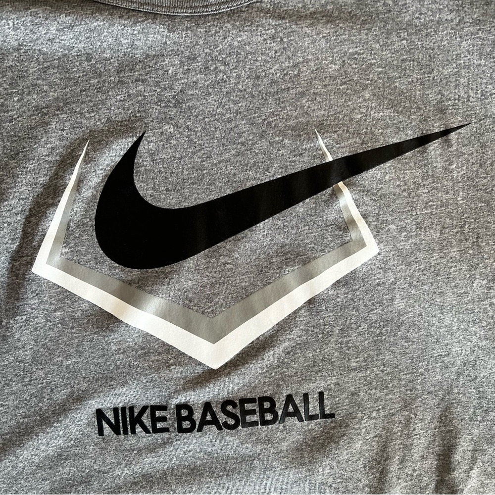 Gently worn Nike FitDry shirt; men’s Large